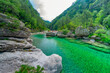 © Amos - Pozze Smeraldine, acqua e roccia