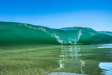 Wall Mural - Glassy Ocean wave 