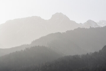 Fototapeta giewont, tatry, kościelisko, góry we mgle