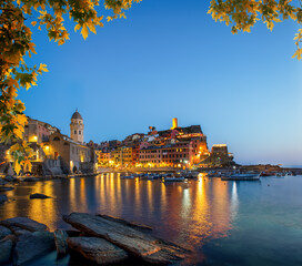 Wall Mural - Lighting of Vernazza