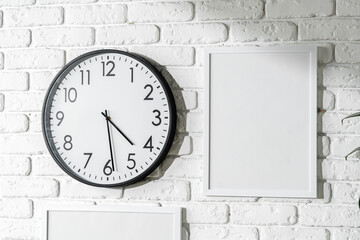 Poster - Minimalist White Wall Decor Featuring a Clock and Blank Photo Frames