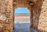 Fototapeta Londyn - Gate of Porta Nova. Faro, Algarve, Portugal