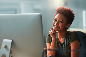 Poster - Business woman, portrait and working on computer with smile, confidence and planning in public relations. Young and professional African person or worker on desktop for creative job in social media