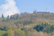 Eglise du Mont des Cas sur une colline au milieu de la forêt dans les flandres au Nord de la France