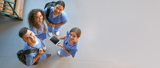 Canvas Print - Group of medical students in modern clinic