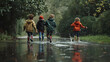 © Erika - niños felices alegres divertidos corriendo y saltando brincando en los charcos de la lluvia mojandose y jugando con sus botas de lluvia disfrutando de su infancia paseando entre los árboles del bosque