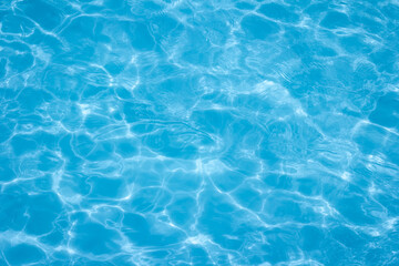 Sticker - The light reflects blue in the water in the swimming pool. It looks fresh and lively, suitable for use as a wallpaper.