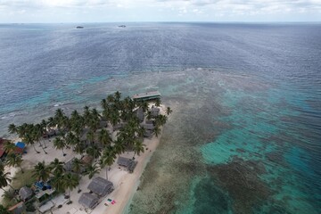 Wall Mural - Aerial view from over the San Blas Islands, Panama