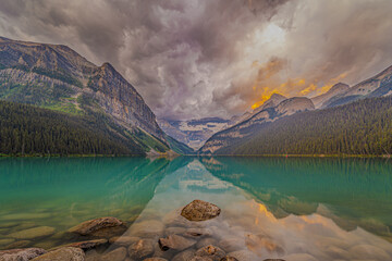 Wall Mural - Lake Louise Morning