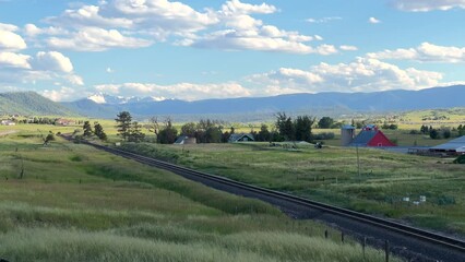 Poster - Scenic Views: Farm Land and Mountains in Colorado