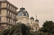 Blickfang in Evian-les Bains; Belle Epoque Fassaden an der Uferpromenade (Blick zum Palais Lumiere)