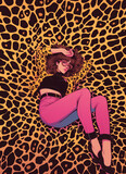 Fototapeta  - Camouflage social : jeune fille en tenue colorée se fond dans le décors, tenue vive avec imprimés léopard, mode et style des années 80