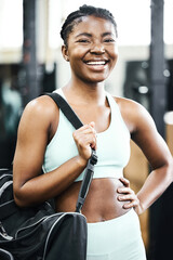 Canvas Print - Bag, fitness and portrait with sports black woman in gym, ready for training or workout. Exercise, smile and strong with happy athlete in health club for challenge, physical activity or improvement