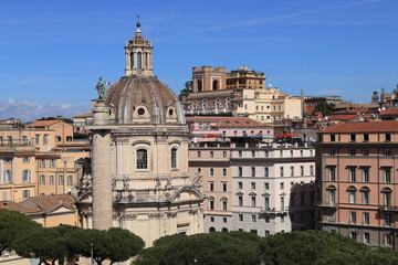 Wall Mural - Rome View with Building Facades and Church Dome seen from the Vittoriano War Memorial, Italy