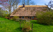 Norddeutsches Bauernhaus mit Reetdach, Rügen, Mecklenburg-Vorpommern, Deutschland