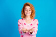 © deagreez - Photo portrait of attractive young woman hold look empty space dressed stylish pink clothes isolated on blue color background
