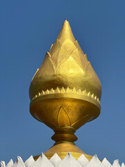 Wall Mural - golden pagoda in thailand