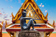 Tailandia Palacio Real puesta de sol paisaje.
Gran palacio y el templo Wat phra keaw en la ciudad de bangkok.
