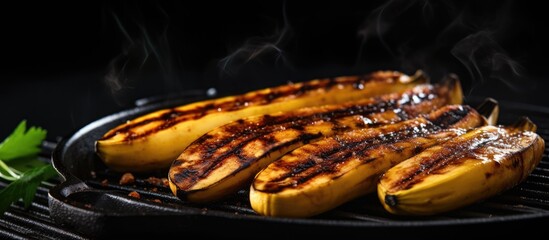 Canvas Print - Bananas grilling with smoke