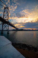 Wall Mural - lindo pôr-do-sol ponte Hercílio luz de Florianopolis Santa Catarina Brasil Florianópolis