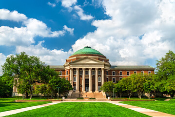 Canvas Print - Dallas Hall, a historic building on the campus of Southern Methodist University in University Park - Texas, United States