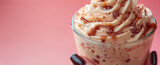 Milkshake, vaniglia, sfondo rosa