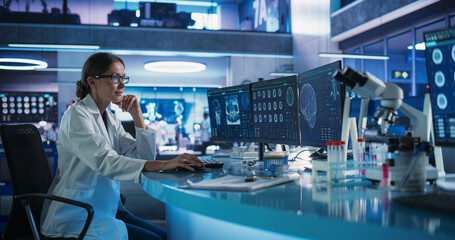 Aufkleber - Medical Hospital Research Laboratory: Caucasian Female Neurosurgeon Using Computer with Brain Scan MRI Images, Finding Best Treatment for Sick Patient. Health Care Neurologist Analysing CT Scan.
