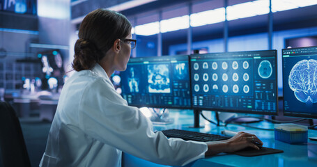 Aufkleber - Hospital Research Laboratory: Female Medical Scientist Using Computer with Brain Scan MRI Images. Professional Neurologist Analysing CT Scan, Finding Treatment Solutions for Patient With Brain Damage.