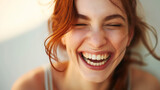 Fototapeta  - Frau lacht herzlichst mit geschlossenen Augen offenem Mund Zähne strahlend weiß am Weltlachtag internationaler Tag des Lachens 02. Mai Generative AI 