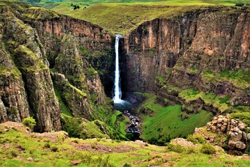 Maletsunyane Falls - 192 m high waterfall on the Maletsunyane River, it falls from a ledge of Triassic-Jurassic basalt (near the town of Semonkong, Lesotho)