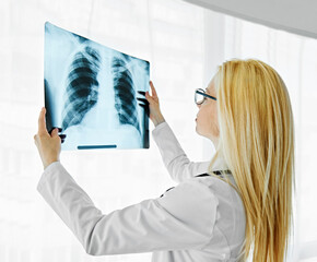 Wall Mural - doctor hospital medical x-ray health medicine healthcare radiology woman lung chest diagnosis disease science radiologist radiography illness pneumonia diagnosis disease clinic