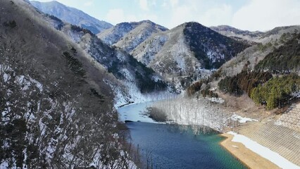 Poster - 冬の峡谷の風景