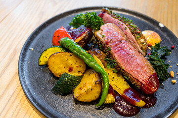 Canvas Print - Grilled meat with roasted vegetable