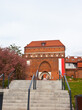 Gotycka brama zbudowana w XIV w. jako jedna z czterech bram prowadzących do miasta od strony wiślanego portu, Toruń, Polska