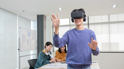 The program developer team held a brainstorming meeting to design and develop software for smart VR glasses that is in the process of updating the system.