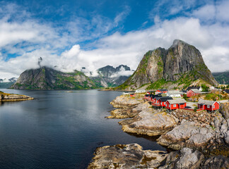 Wall Mural - Blick auf Hamnøy auf den Lofoten Inseln in Norwegen