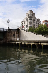 Canvas Print - Urban environment in the riverside of Bilbao, Spain