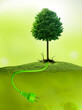 Stromkabel mit Stecker und Grüner Baum als Symbol für Klima