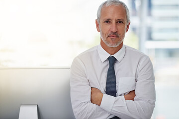 Aufkleber - Portrait, mature businessman and arms crossed in office for success, corporate experience and positive. Professional manager, male executive or assertive in workplace, pride and boss in London