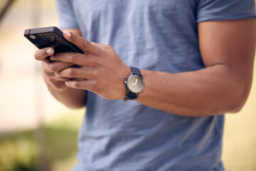 Fototapete - Phone, hands and student in park, outdoor and typing in app with connection to social media and chat. University, education and person in campus with mobile, texting and check for update in studying