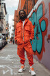 © nagulan - Moda Streetwear: Peach Fuzz Trend