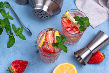 Wall Mural - Summer strawberry lemonade with lemon