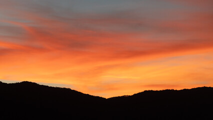 Wall Mural - Pôr do Sol Céu Colorido Vermelho Laranja Lagoa da Conceição Floripa Florianópolis Paisagem Natural Reflexo Água Beleza Tranquilidade Natureza Final de Tarde Cenário Deslumbrante Floripa Brilho