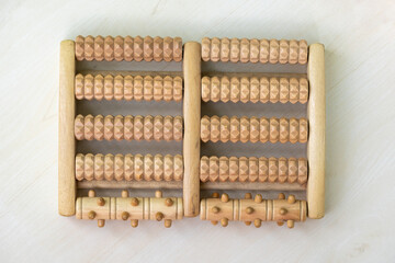 wooden foot massage roller acupressure trigger point relax pain stress relief shiatsu roller foot ma