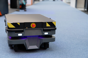 Poster - Mobile robot for transporting a box in a warehouse