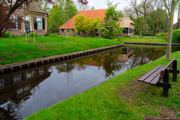 Canvas Print - skyline of old town Giethoorn