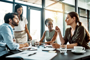 Aufkleber - Discussion, support and business people by desk with collaboration for brainstorming, monthly goal review and plan strategy. Talk, solidarity and staff for consulting startup with feedback meeting