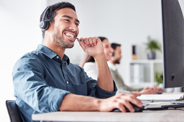 Aufkleber - Business, pc and man with telemarketing, help desk and customer service in modern office. Agent, employee and insurance consultant with headphones, crm and advice for fraud department or tech support