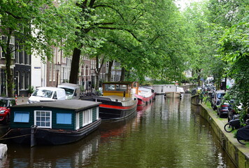 Sticker - Canal in the Old Town of Amsterdam, Netherlands