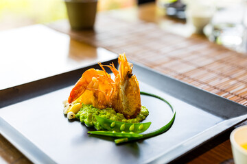 Canvas Print - Fine dinning grill shrimp with green bean in the restaurant